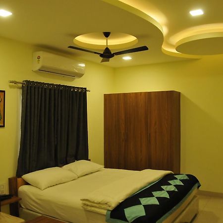 Hotel Pasupala Grand Anantapur Zewnętrze zdjęcie