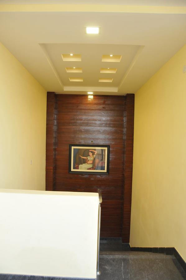 Hotel Pasupala Grand Anantapur Zewnętrze zdjęcie